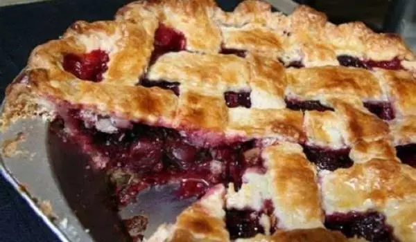 Homemade Cherry Pie Recipe