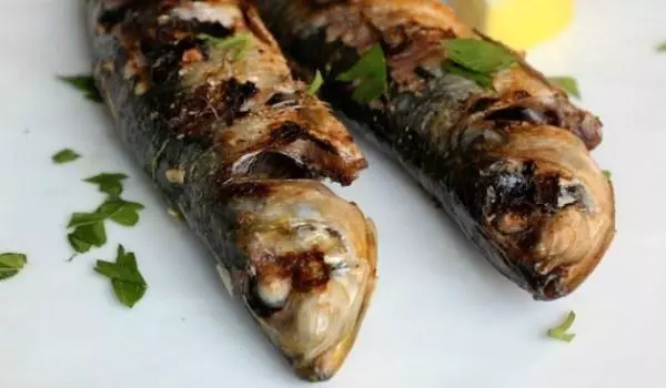 Grilled Sardines With Lemon, Garlic, and Paprika