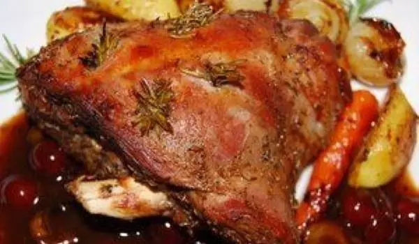 Spanish Roast Lamb with Cherry Sauce 