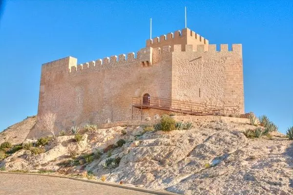 Costa Blanca Castles, Petrer Castle