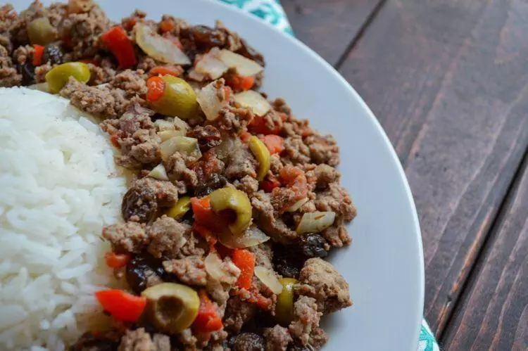 AUTHENTIC SPANISH PICADILLO