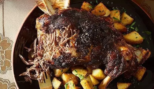 Spanish Roast Lamb. (cordero asado)