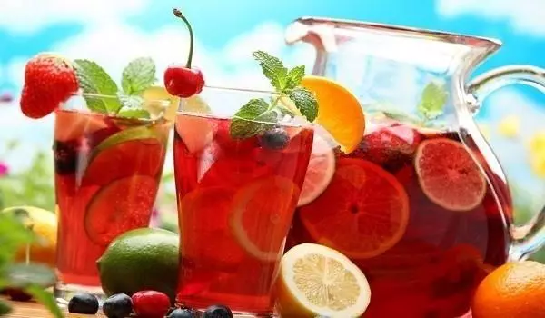 EASY SANGRIA AND TINTO VERANO RECIPES