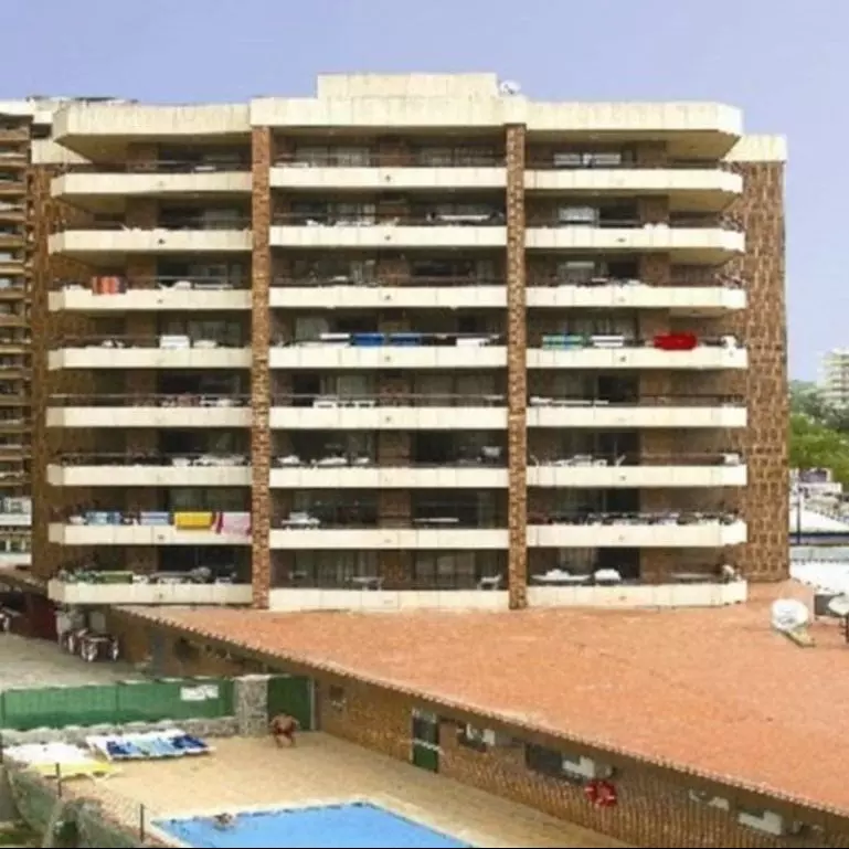 Carlos v Apartments